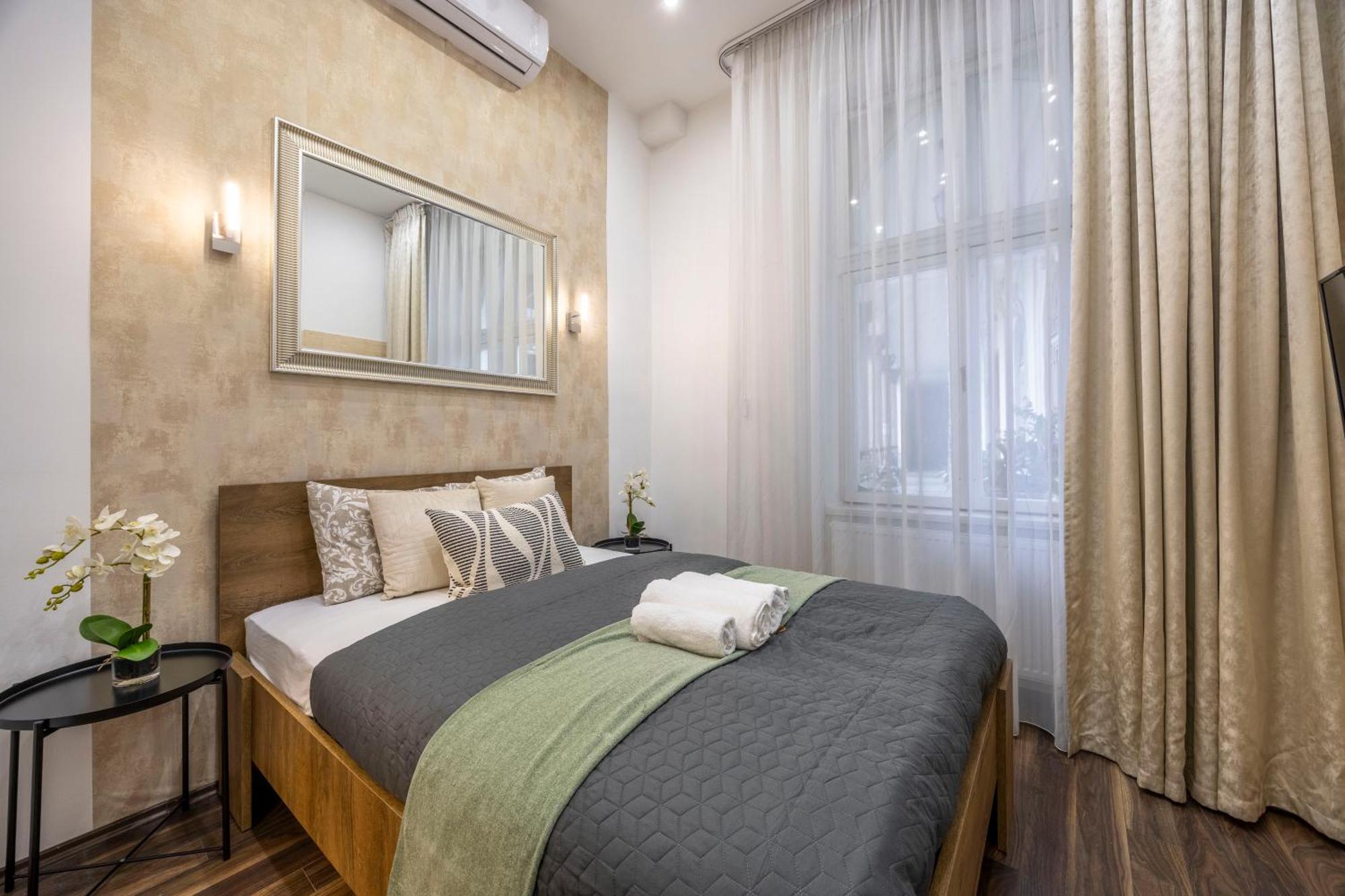 Exclusive & Charming Center W' Sauna Будапешт